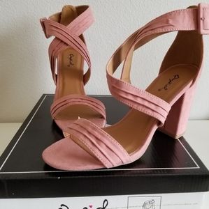 New Chunky Heel Rose Suede 8.5